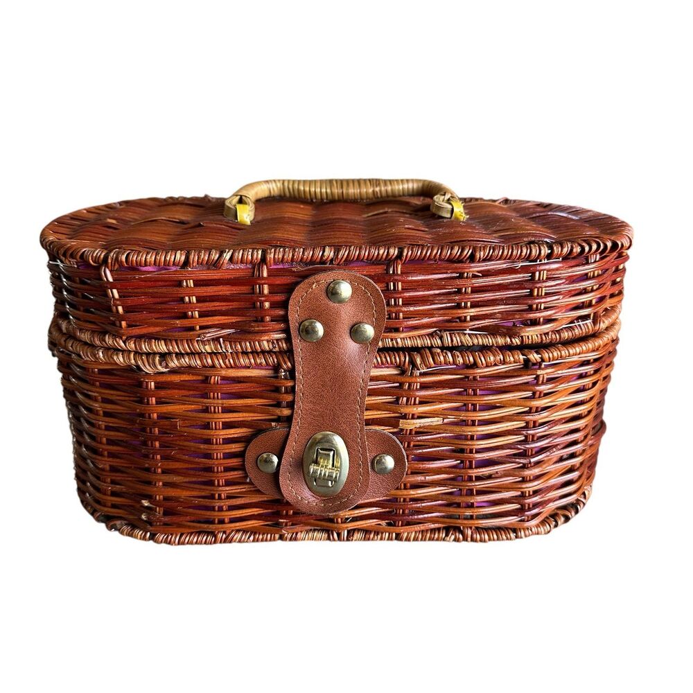 The Land of Nod Here Knitty Knitty Knit Kit Basket Set w/ Yarn & Wooden Needles - Picture 6 of 6